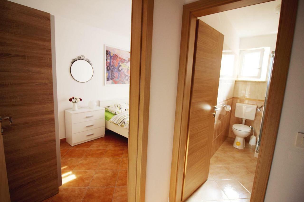 House Anna Apartment โปเรช ภายนอก รูปภาพ