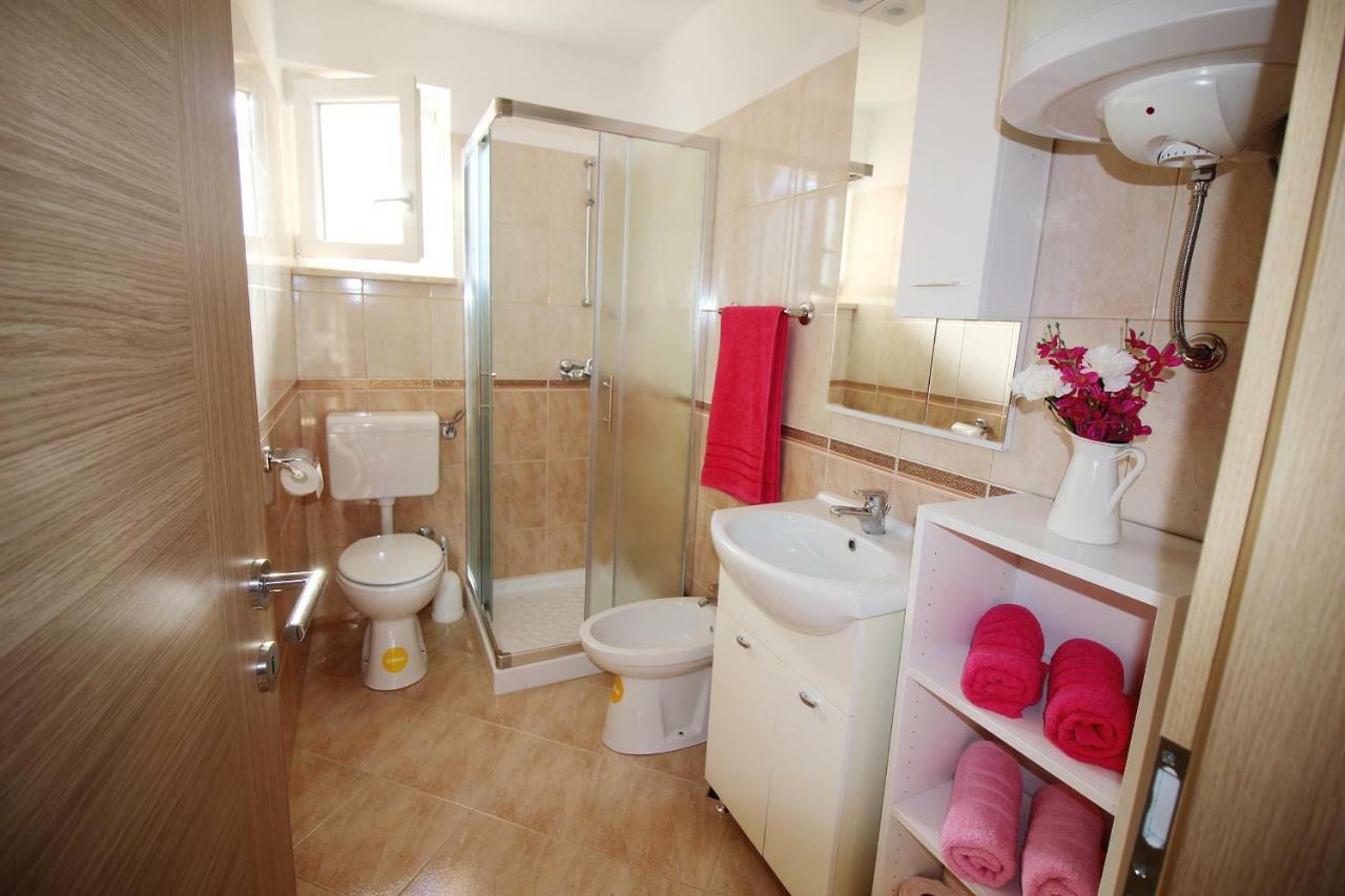 House Anna Apartment โปเรช ภายนอก รูปภาพ
